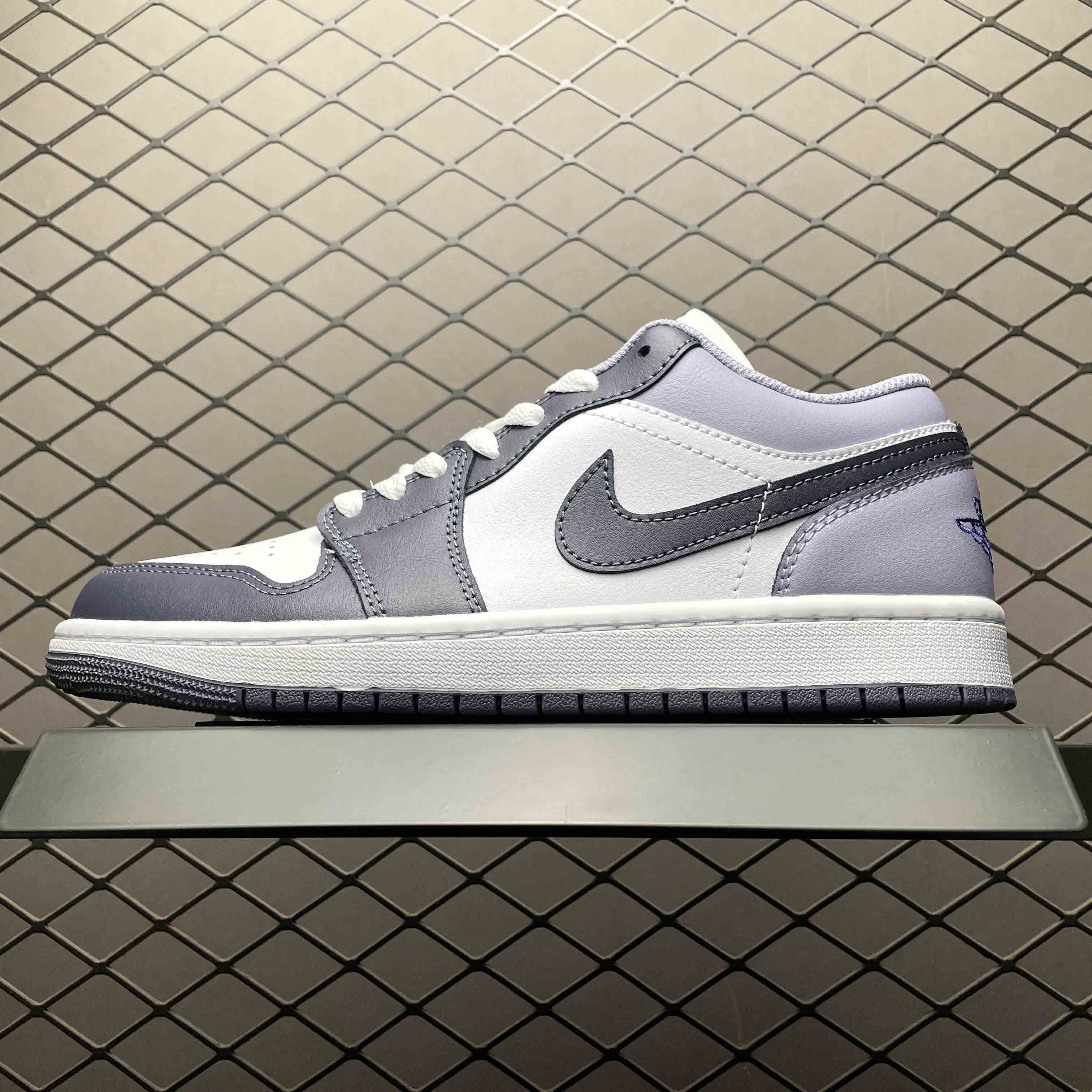 Black Toe Light Purple